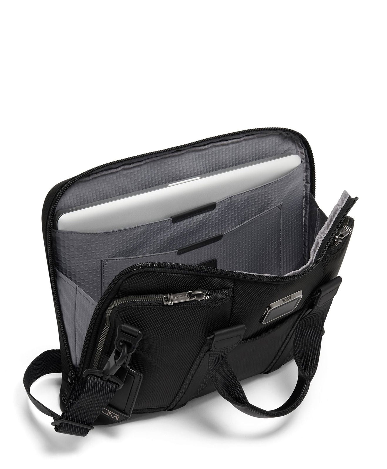 Tumi aviano slim online brief