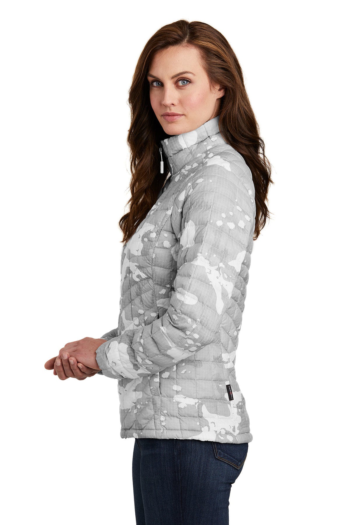 the north face_nf0a3lhk _tnf white woodchip print_company_logo_jackets